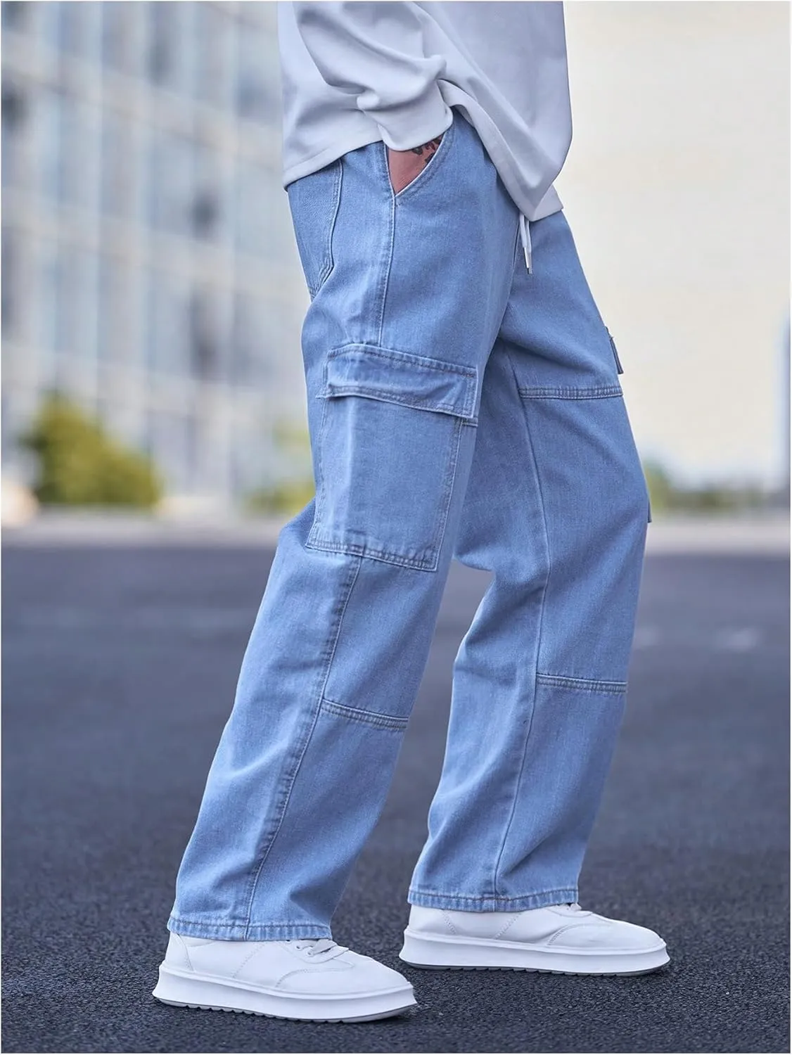 Verdusa Men's Drawstring Waist Flap Pockets Cargo Jeans Denim Pants with Slant Pockets