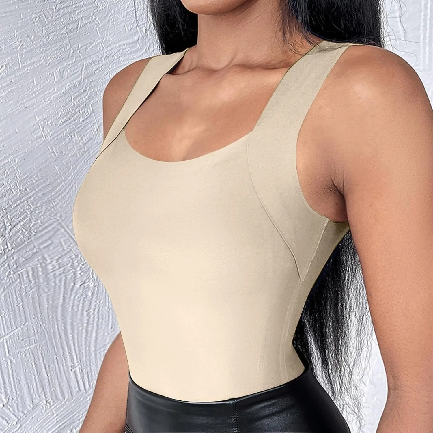 Womens Square Neck Sleeveless Tees 2025 Summer Basic Padded Tank Top with Built in Bra Stretch Athletic Yoga Shirts