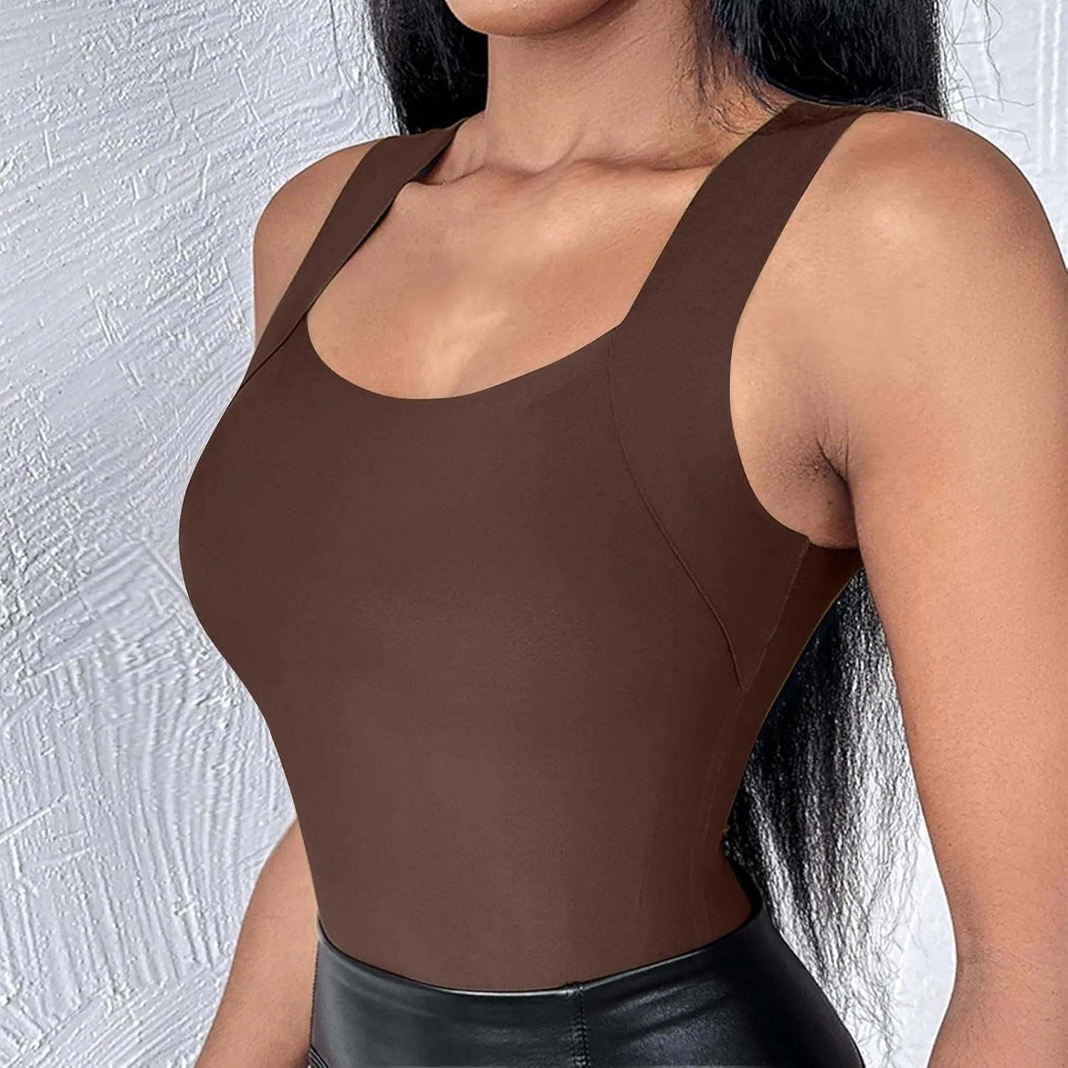 Womens Square Neck Sleeveless Tees 2025 Summer Basic Padded Tank Top with Built in Bra Stretch Athletic Yoga Shirts